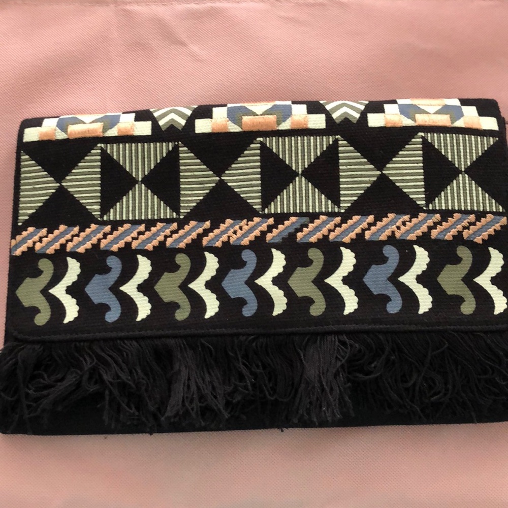 Stella and Dot clutch